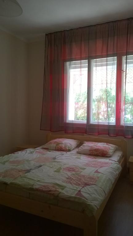 Eva Vendeghaz Villa Balatonlelle Buitenkant foto